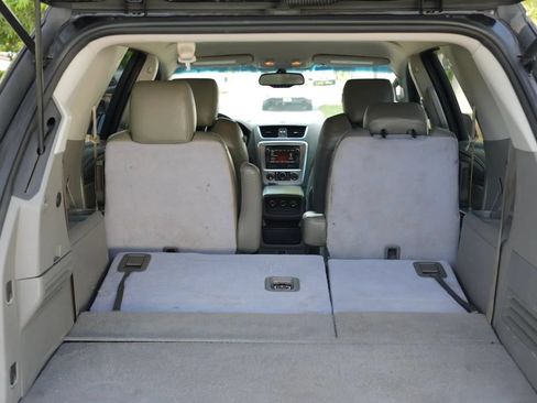 Used 2016 GMC Acadia SLE FWD image 14