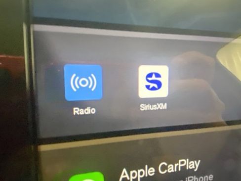 Used 2025 Volvo XC40 B5 Plus image 20