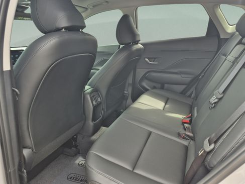 New 2026 Hyundai Kona Limited FWD image 16