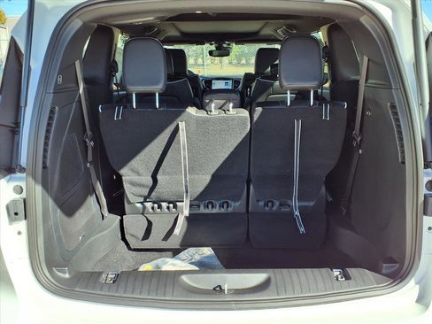 New 2026 Chrysler Pacifica Limited w/ Uconnect Theater Family Group image 15
