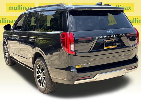 Certified 2025 Ford Expedition Platinum AWD/4WD image 10