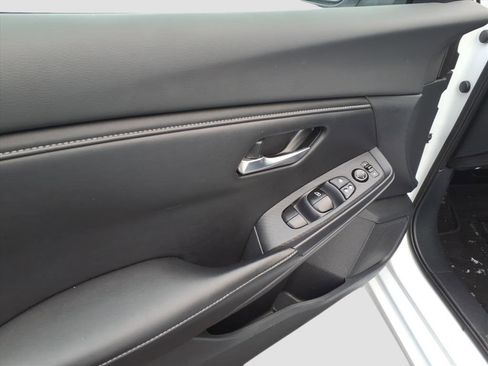 Used 2022 Nissan Sentra SV image 13