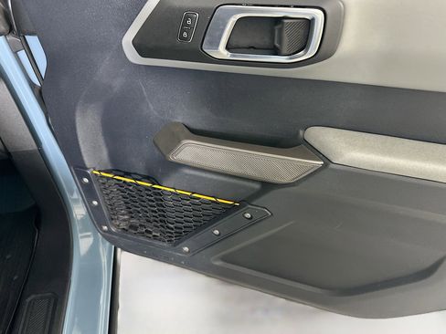 Used 2023 Ford Bronco Badlands image 32