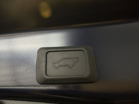 Used 2025 Toyota RAV4 Limited AWD/4WD image 42