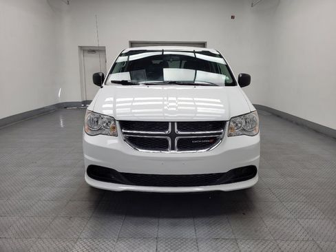 Used 2017 Dodge Grand Caravan SE image 14