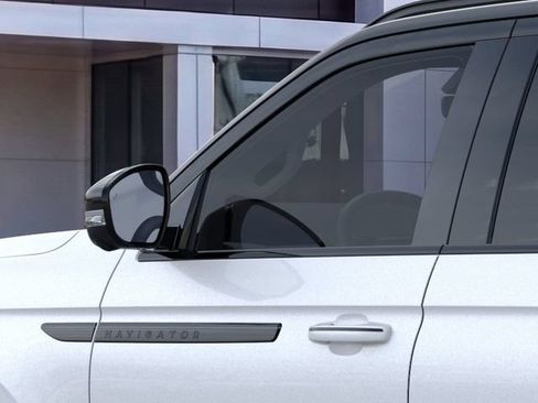 New 2026 Lincoln Navigator Black Label AWD/4WD image 20