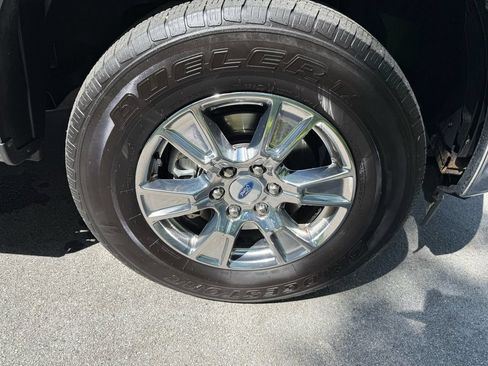 Used 2017 Ford F150 XLT w/ Equipment Group 302A Luxury AWD/4WD image 13