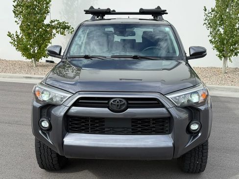 Used 2022 Toyota 4Runner SR5 Premium image 3