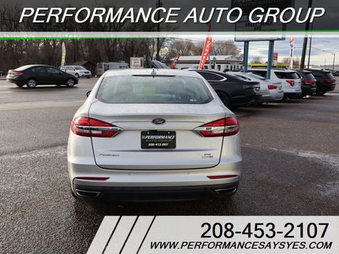 Used 2019 Ford Fusion SE image 6