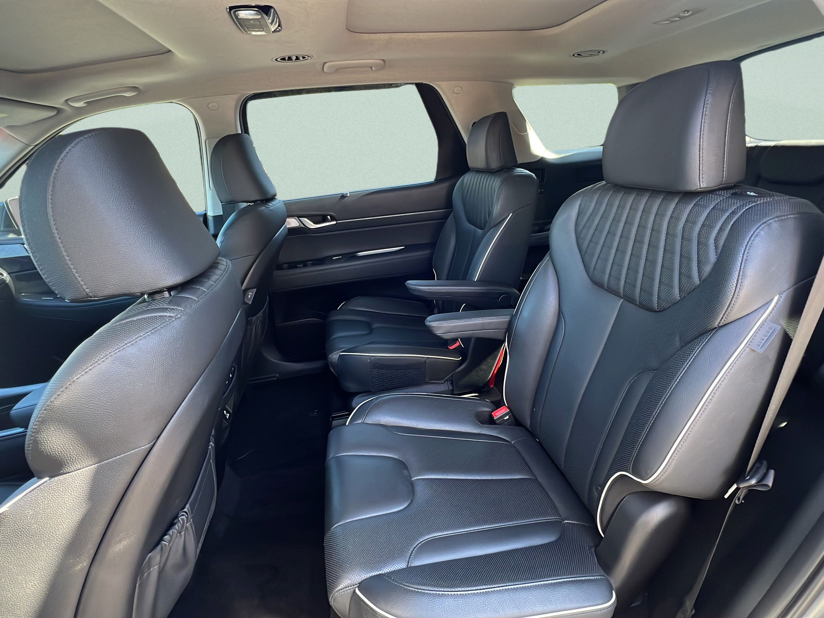 Used 2023 Hyundai Palisade Limited FWD image 10