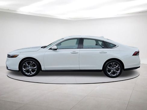 Used 2024 Honda Accord EX image 4