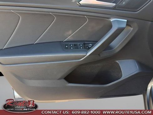 Used 2023 Volkswagen Tiguan SE R-Line FWD image 25