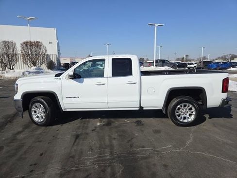 Used 2019 GMC Sierra 1500 SLE w/ SLE Value Package image 19