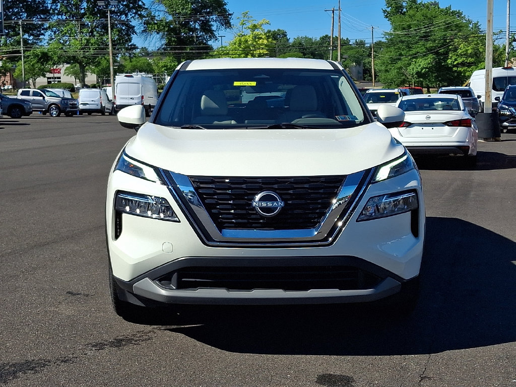 Certified 2023 Nissan Rogue SV AWD/4WD image 2