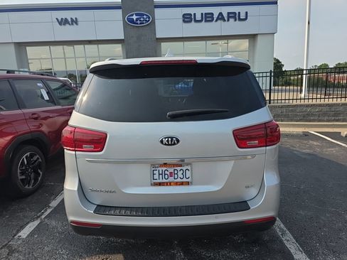 Used 2019 Kia Sedona EX FWD image 5
