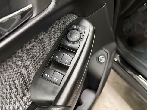 Used 2024 Chevrolet TrailBlazer LT w/ Convenience Package AWD/4WD image 18