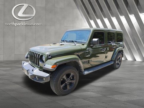 Used 2021 Jeep Wrangler Unlimited Sahara AWD/4WD image 3