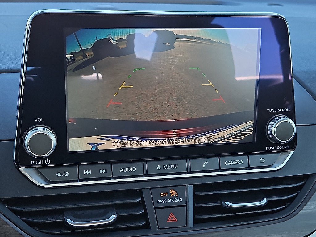 Used 2025 Nissan Altima 2.5 SV FWD image 27