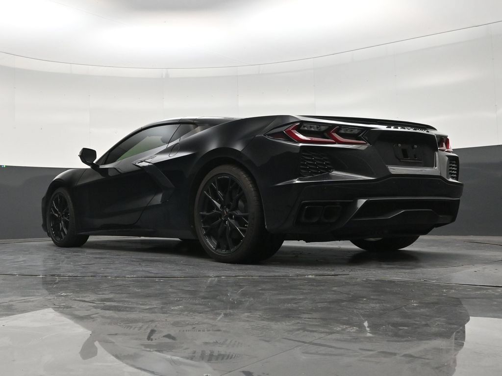 Used 2025 Chevrolet Corvette Stingray Preferred Cpe w/ Stealth Interior Trim Package RWD image 21