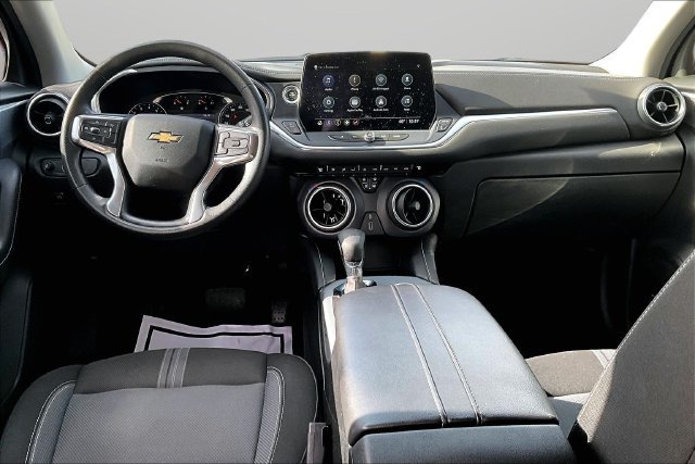 Used 2023 Chevrolet Blazer LT FWD image 15