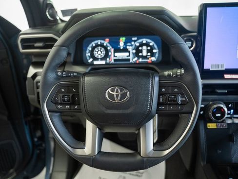 New 2026 Toyota 4Runner Limited AWD/4WD image 32