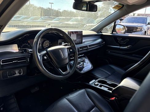 Used 2021 Lincoln Corsair AWD w/ Premium Package image 7