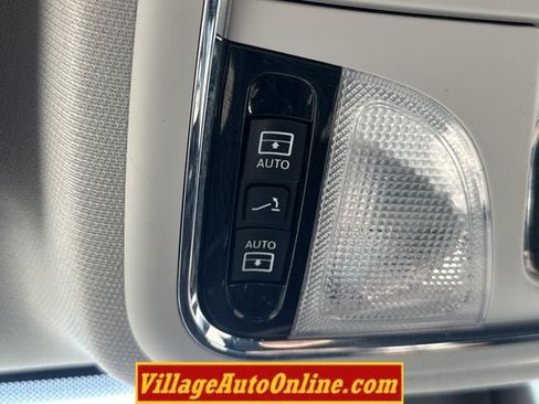 Used 2019 Jeep Cherokee Limited AWD/4WD image 15
