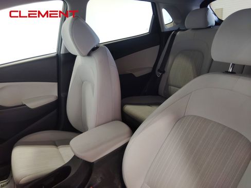 Used 2023 Hyundai Kona SEL w/ Cargo Package image 29