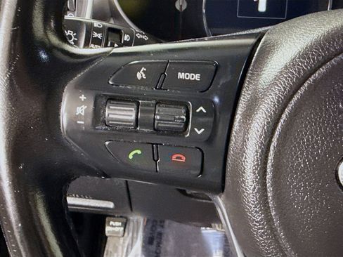 Used 2016 Kia Sorento SX image 14