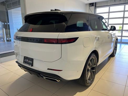 Used 2024 Land Rover Range Rover Sport Dynamic SE AWD/4WD image 8