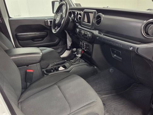 Used 2021 Jeep Wrangler Unlimited Sport AWD/4WD image 38