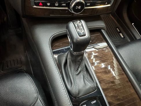 Used 2016 Volvo XC90 T6 Momentum w/ Momentum Plus Package image 20