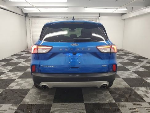 Used 2020 Ford Escape Titanium image 5