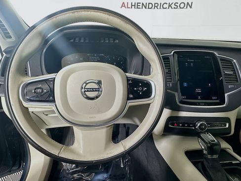 Used 2020 Volvo XC90 T5 Momentum w/ Protection Package Premier image 15