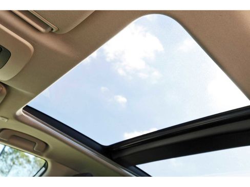 Used 2025 Toyota Camry XLE image 28