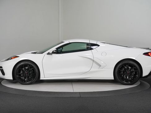Used 2024 Chevrolet Corvette Stingray Premium Cpe w/ Stealth Interior Trim Package RWD image 7
