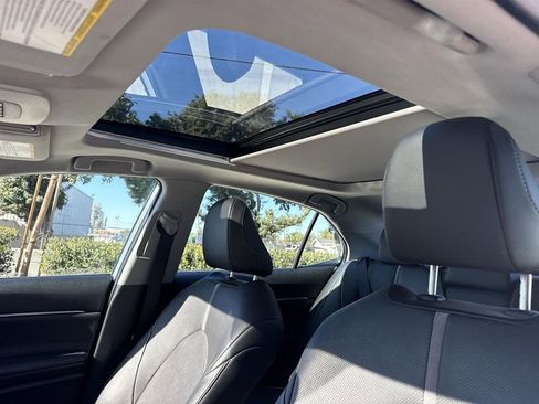 Used 2024 Toyota Camry XSE w/ Navigation Package image 18