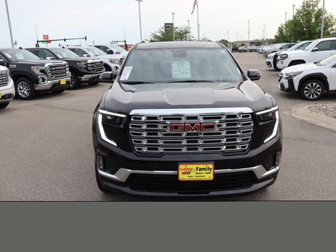 Used 2024 GMC Acadia Denali w/ Super Cruise Package AWD/4WD image 2