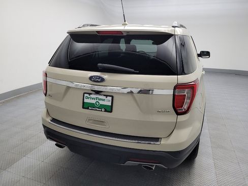 Used 2018 Ford Explorer XLT w/ Equipment Group 201A image 7
