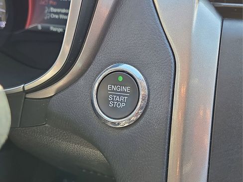 Used 2018 Ford Fusion SE image 30