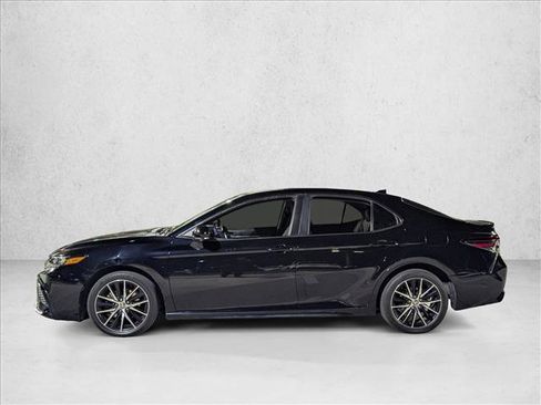 Certified 2021 Toyota Camry SE image 8