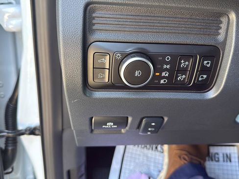 New 2026 Ford F250 Lariat w/ Chrome Package image 21