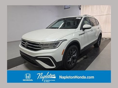Used 2023 Volkswagen Tiguan SE FWD image 1