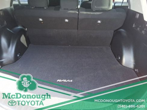 Used 2016 Toyota RAV4 LE image 6