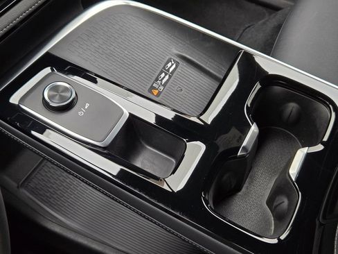 Used 2025 Buick Enclave Preferred image 21