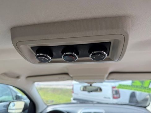 Used 2012 Dodge Journey SXT w/ Popular Equipment Group image 12