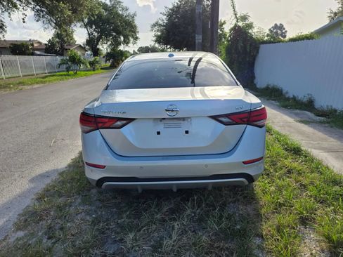 Used 2022 Nissan Sentra SV FWD image 8