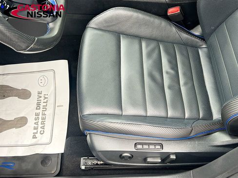 Used 2024 Volkswagen Golf R image 25