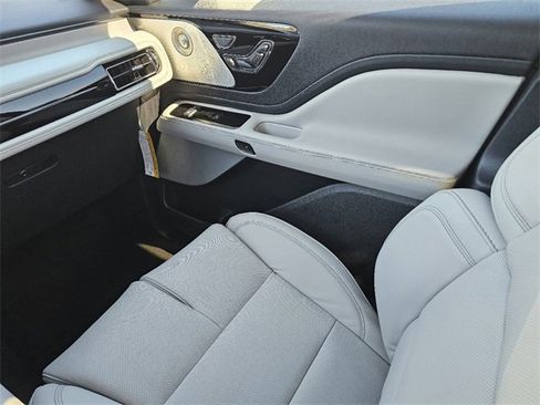 New 2025 Lincoln Aviator Reserve w/ Equipment Group 201A image 14