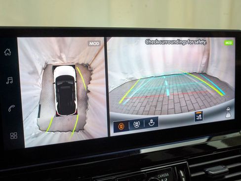 New 2026 Nissan Pathfinder Platinum image 18